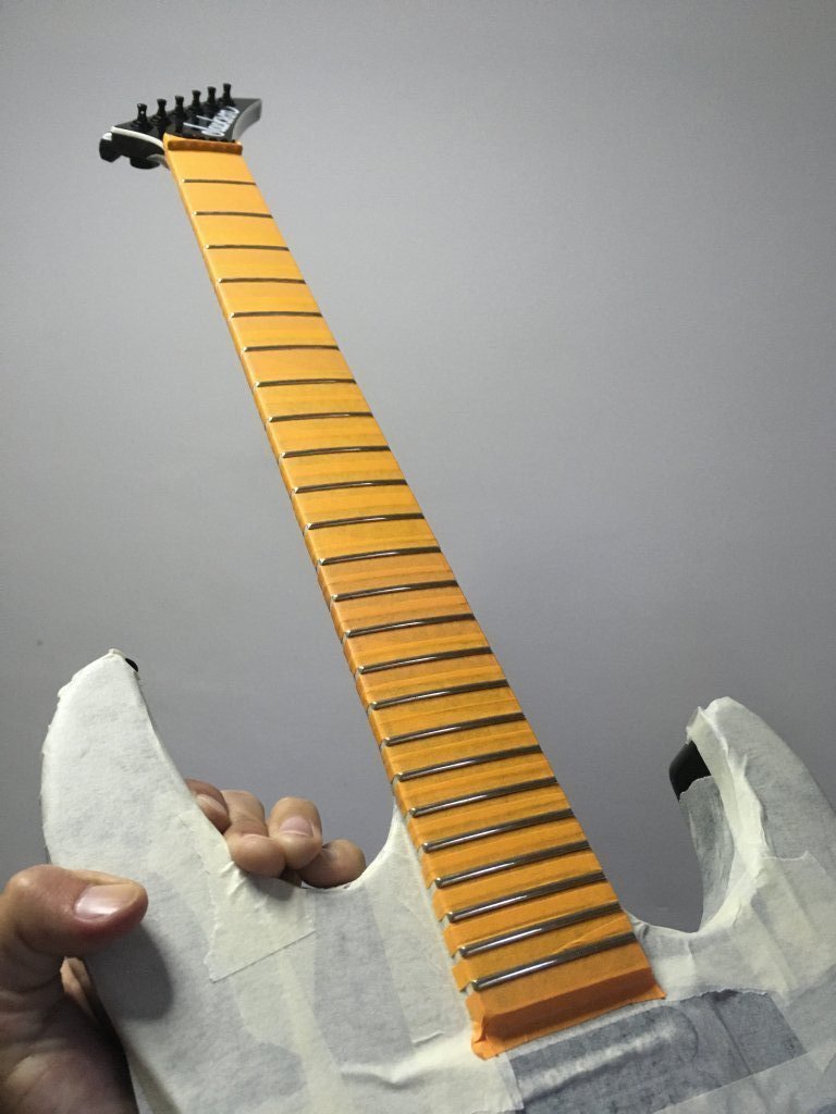 Jackson Soloist — rectificare taste și setup