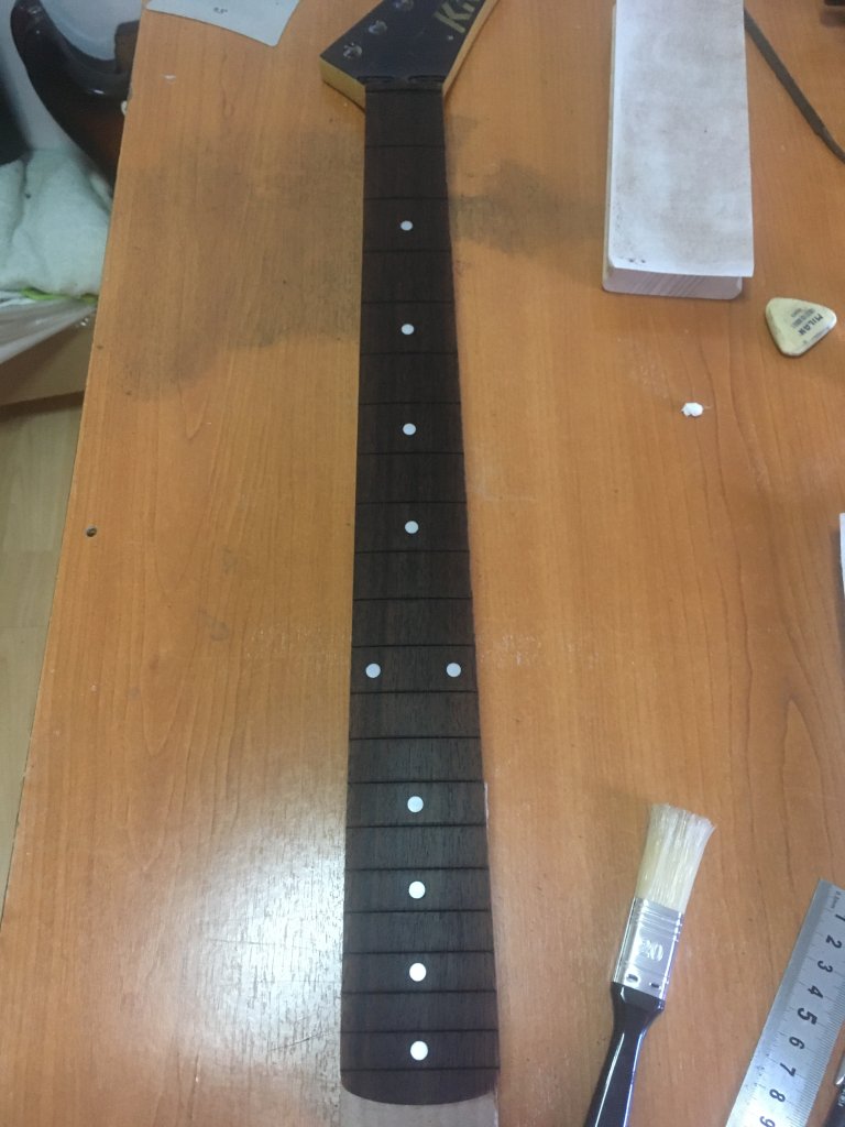 Kramer — retastare, corectare nut slot & nut personalizat din os