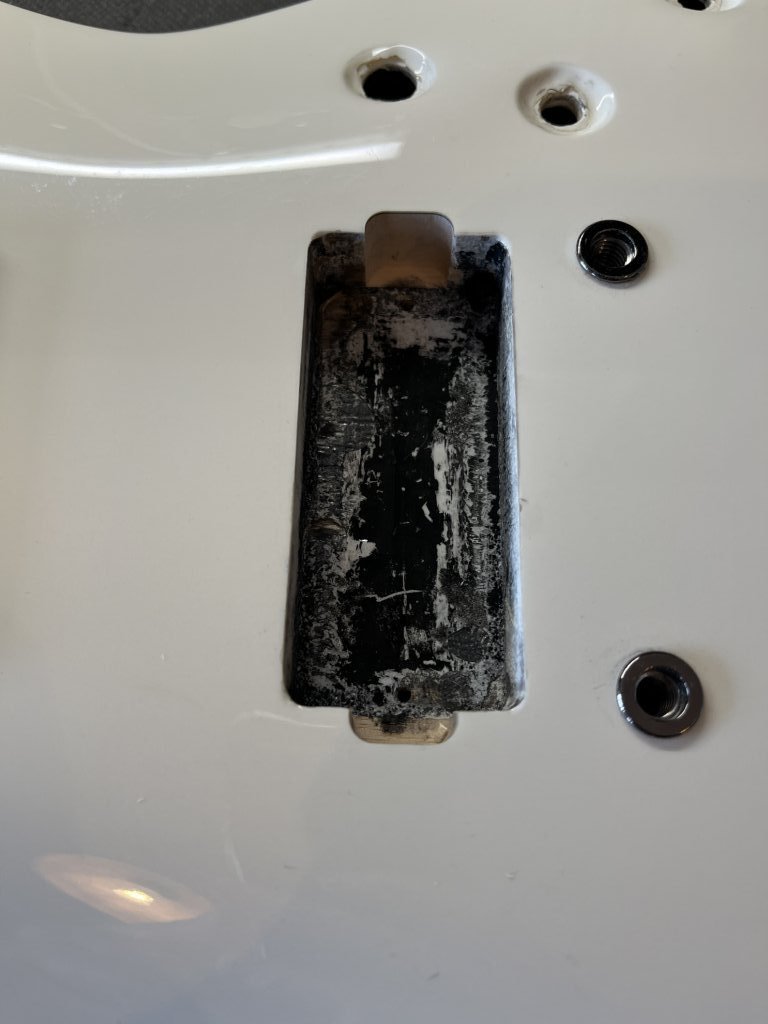 Schecter Demon — frezare cavitate doză și instalare doză pasivă Seymour Duncan 