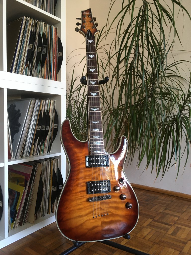 Schecter Omen fret job & setup